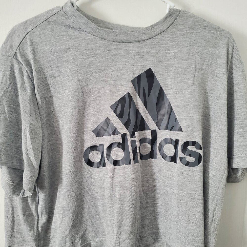 Adidas size medium crop top